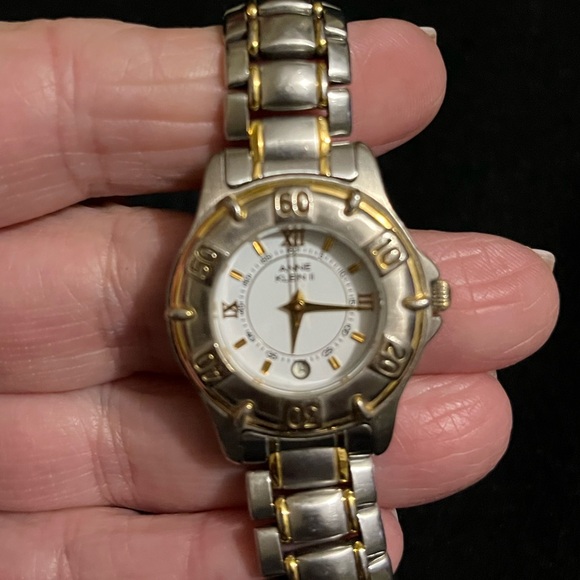 4 Watches!!!! - Picture 3 of 7